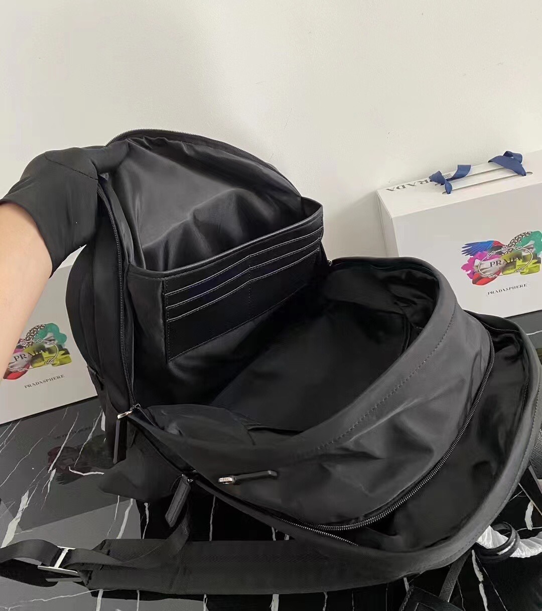 独占 ブランド 双肩バックパック Saffianoレザー 機能的