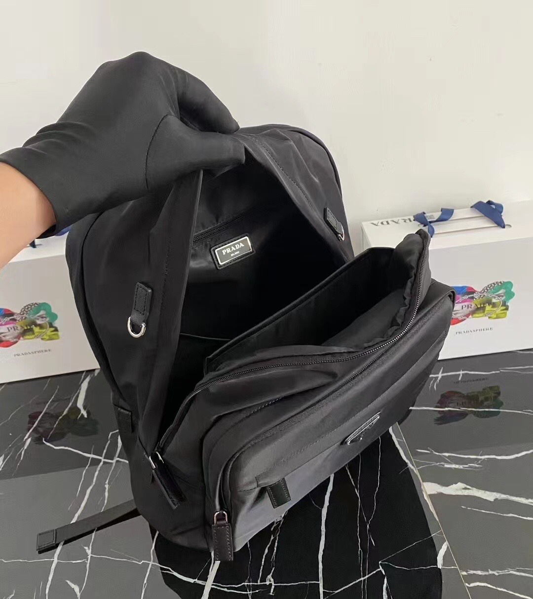 独占 ブランド 双肩バックパック Saffianoレザー 機能的