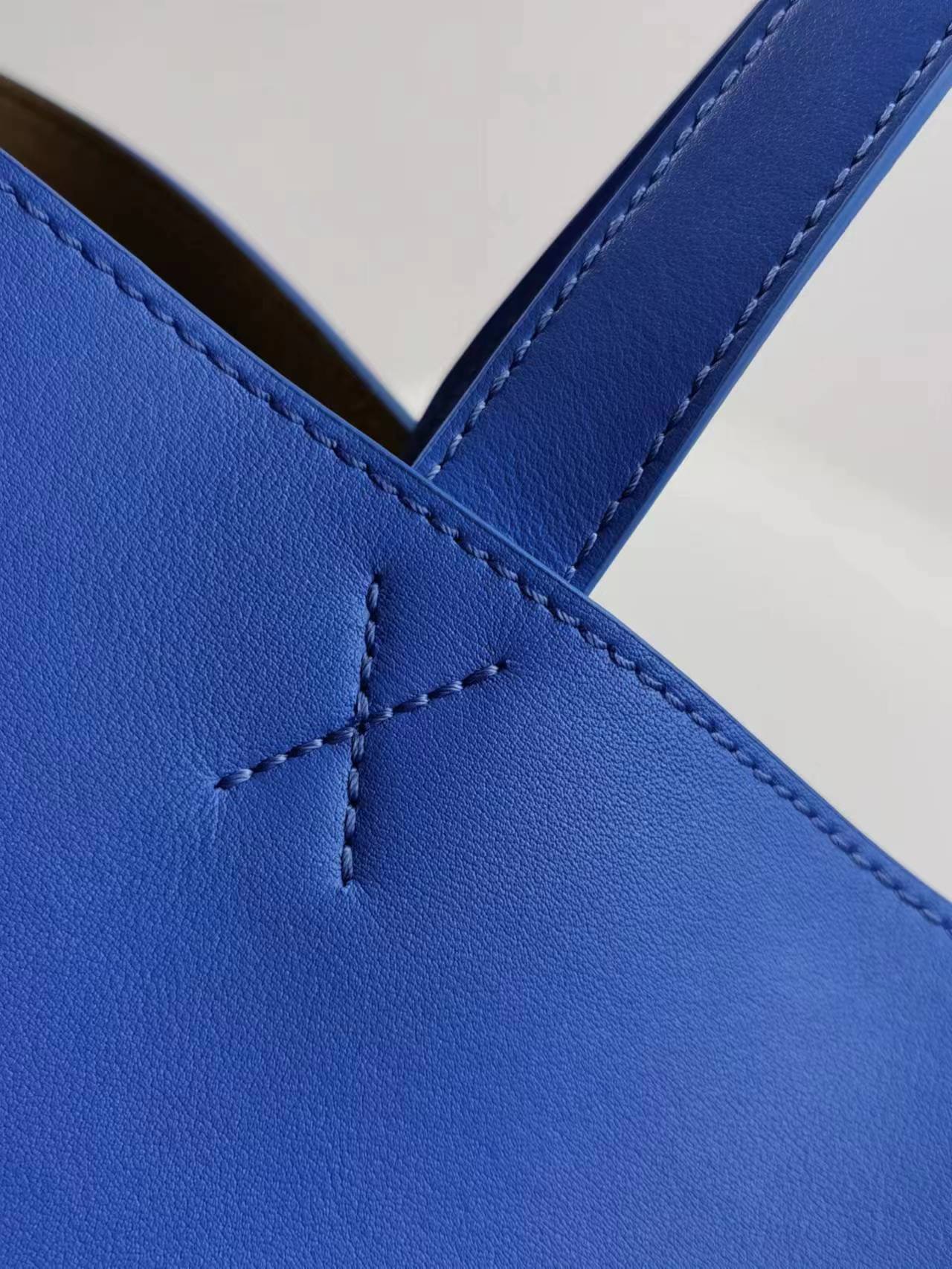 Loewe Puzzle Fold Large Tote Bag in Shiny Leather - Geometric Design, Foldable 8 i1693634255 2110 6