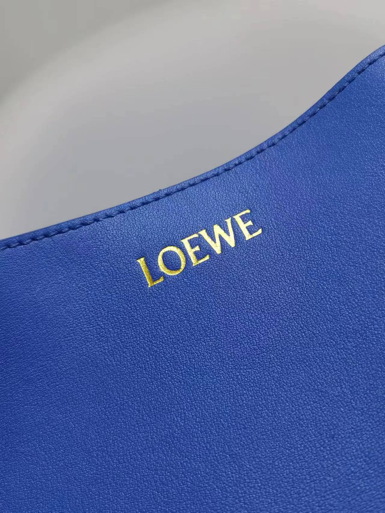 Loewe Puzzle Fold Large Tote Bag in Shiny Leather - Geometric Design, Foldable 9 i1693634255 2153 7