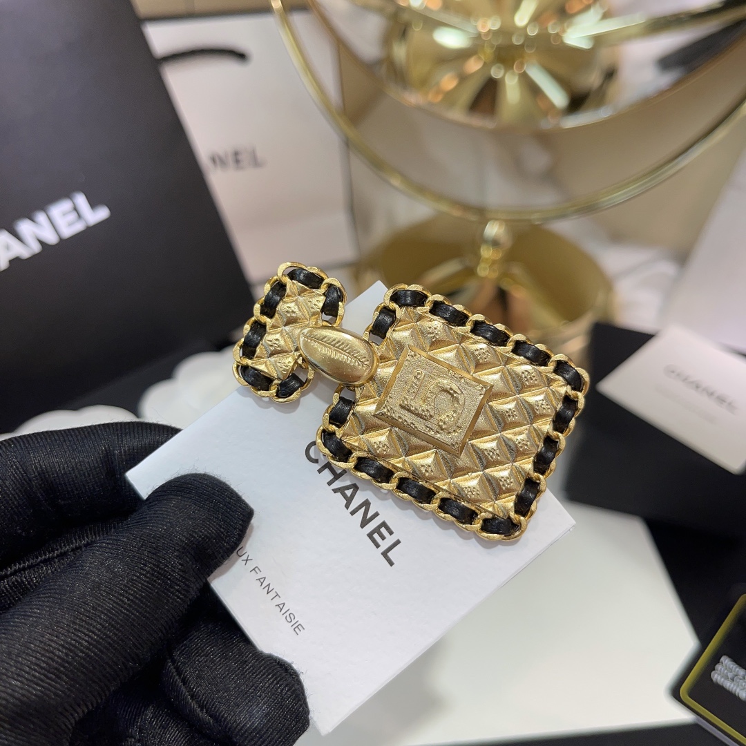 mejor diseñador en línea barato
 Chanel Joyas Broche