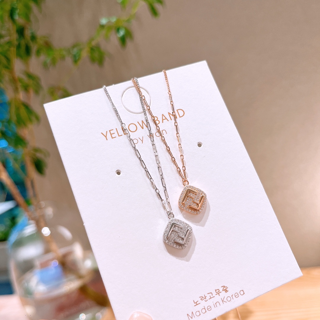 知性的925シルバーネックレスゴールド 卒業