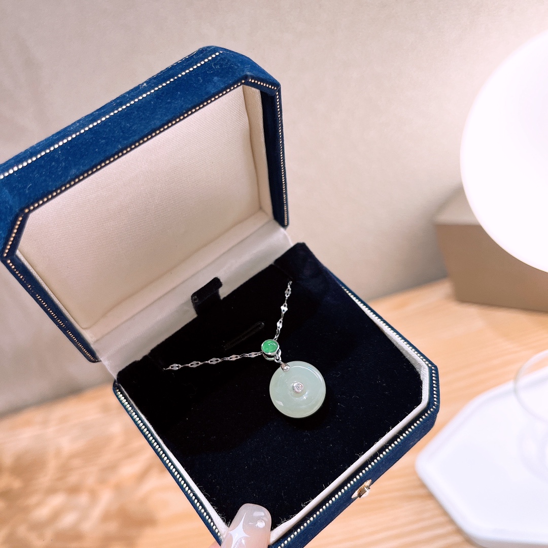 Hypoallergenic Silver Hetian Jade Necklace Ethereal Graduation Gold