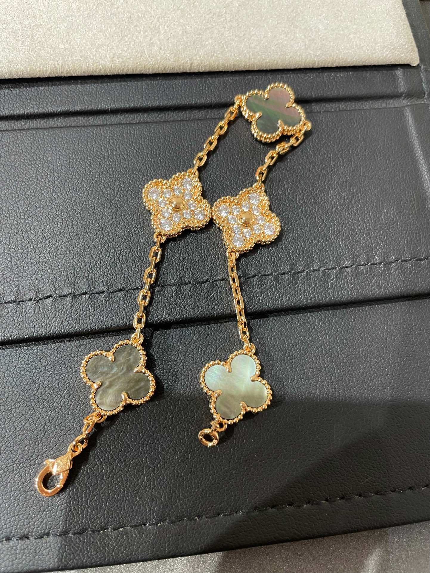 NO:634521,88320, five-flowered gray shells with diamonds, yb is very expensive and beautiful, Cardia high-end jewelry1986090988320,五花灰贝间钻,yb很贵也很美,,卡迪亚高端饰品,Jewelry