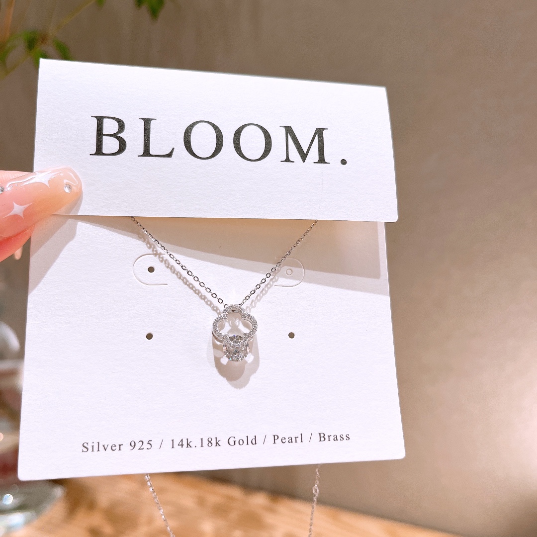 Low Allergy Silver Moissanite Necklace Intellectual Proposal Gold