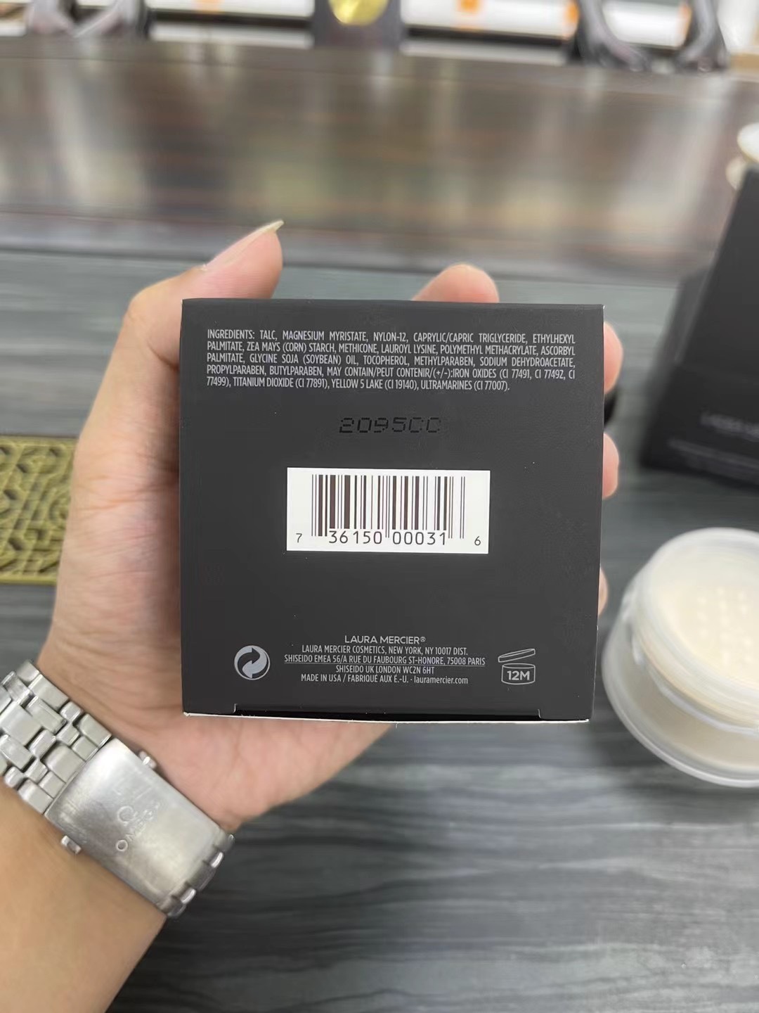 40💰🇺🇸Laura Mercier/新版 罗拉散粉29g
对版质量‼️3粒一塑封  打码2095CC
打12粒  件192粒  现货供应  价优‼️