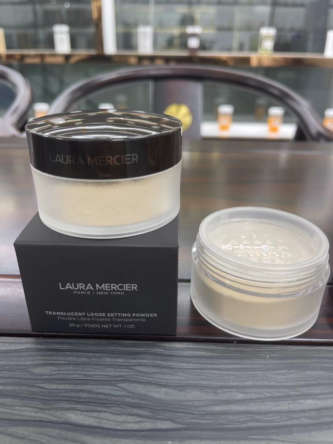 40💰🇺🇸Laura Mercier/新版 罗拉散粉29g
对版质量‼️3粒一塑封  打码2095CC
打12粒  件192粒  现货供应  价优‼️