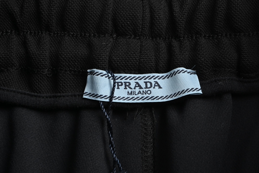 Prada/普拉达 23Fw 三角标拼接套装长裤