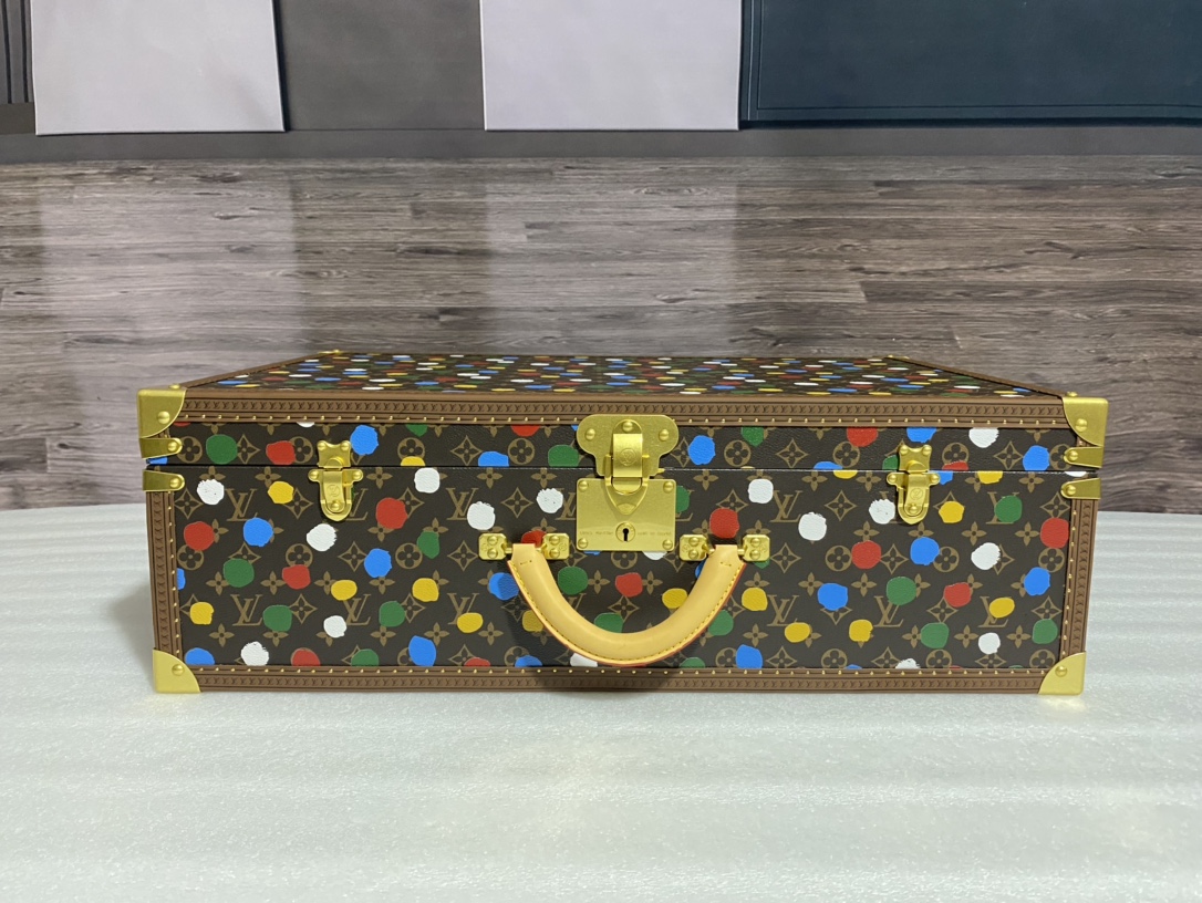 NO:270065,Tower box 70cm (polka dot presbyterian   red) real photo,19860909塔箱70cm（波点老花 正红）实拍图,,luggage