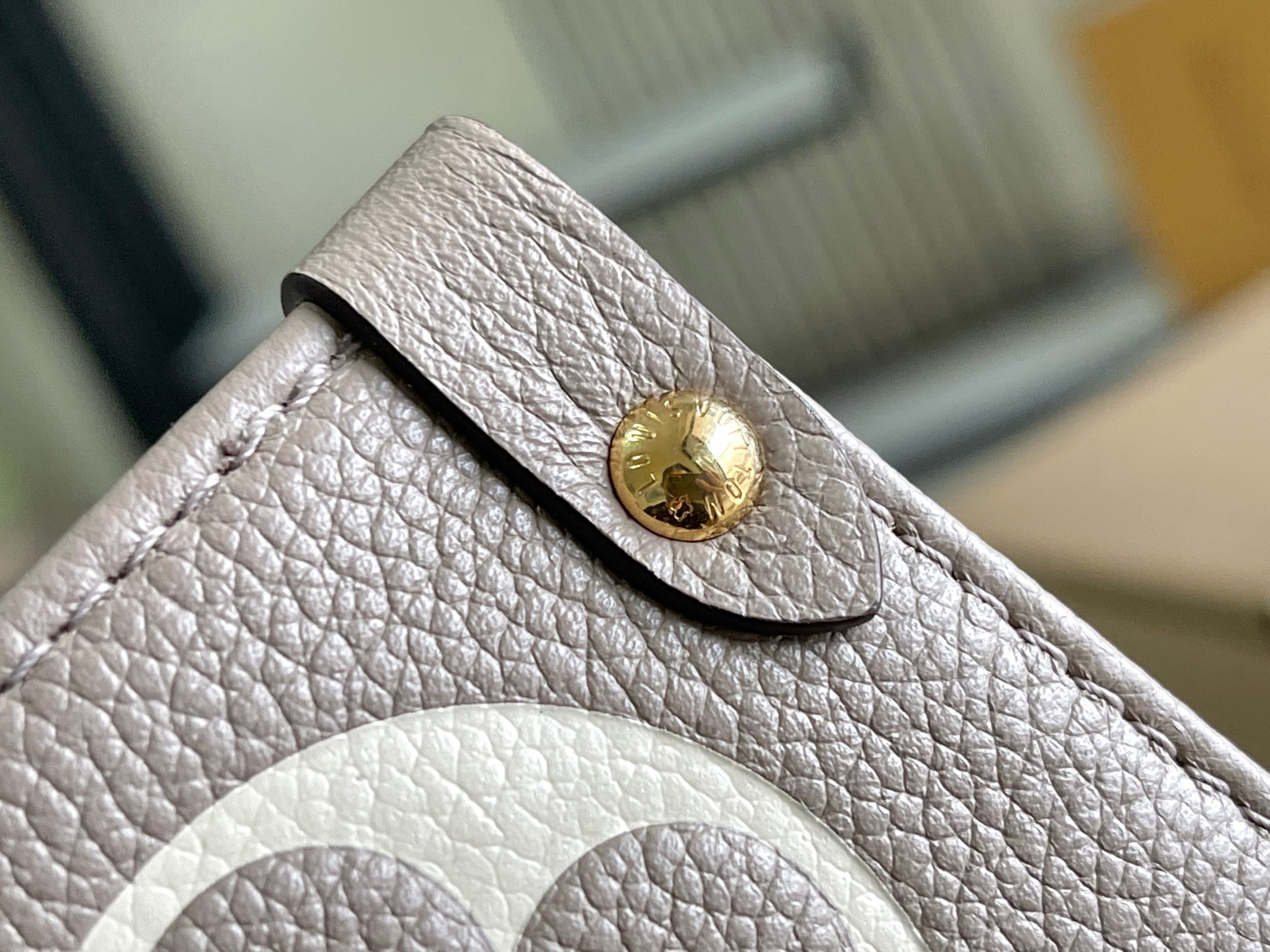 Louis Vuitton Haute Couture Classic Luxury Handbag Shoulder Crossbody 7