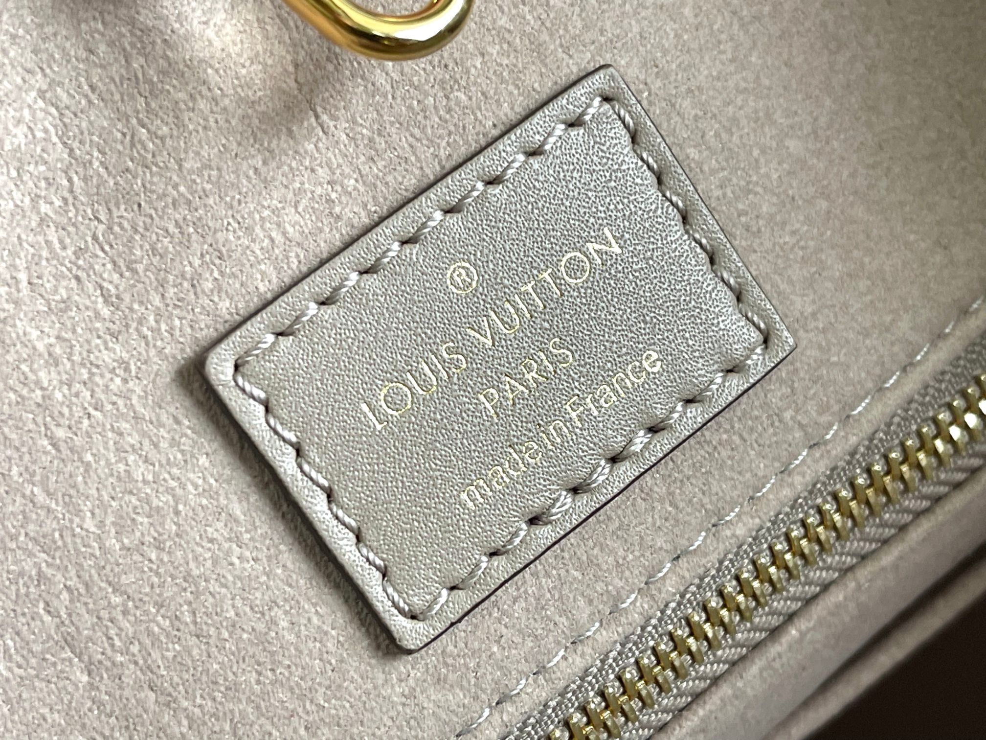 Louis Vuitton Haute Couture Classic Luxury Handbag Shoulder Crossbody 9