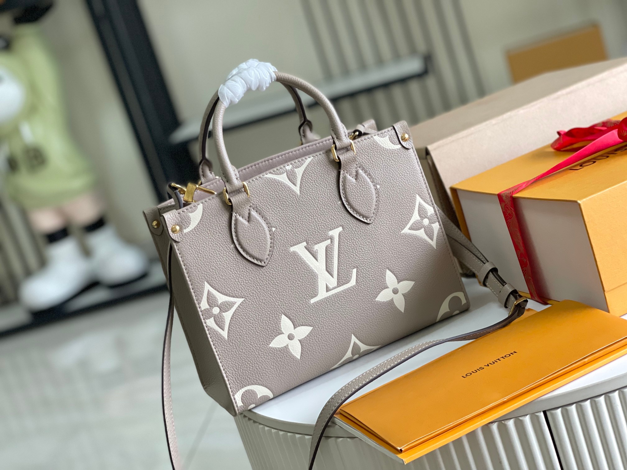 路易威登 Louis Vuitton 高定典藏经典高奢皮具手袋托特包斜挎包女包 #475E2577 4