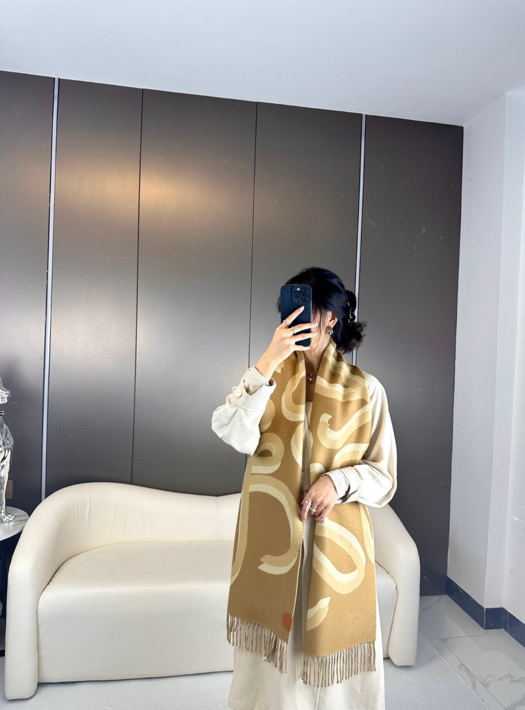 LOEWE罗意威羊绒面料双面围巾