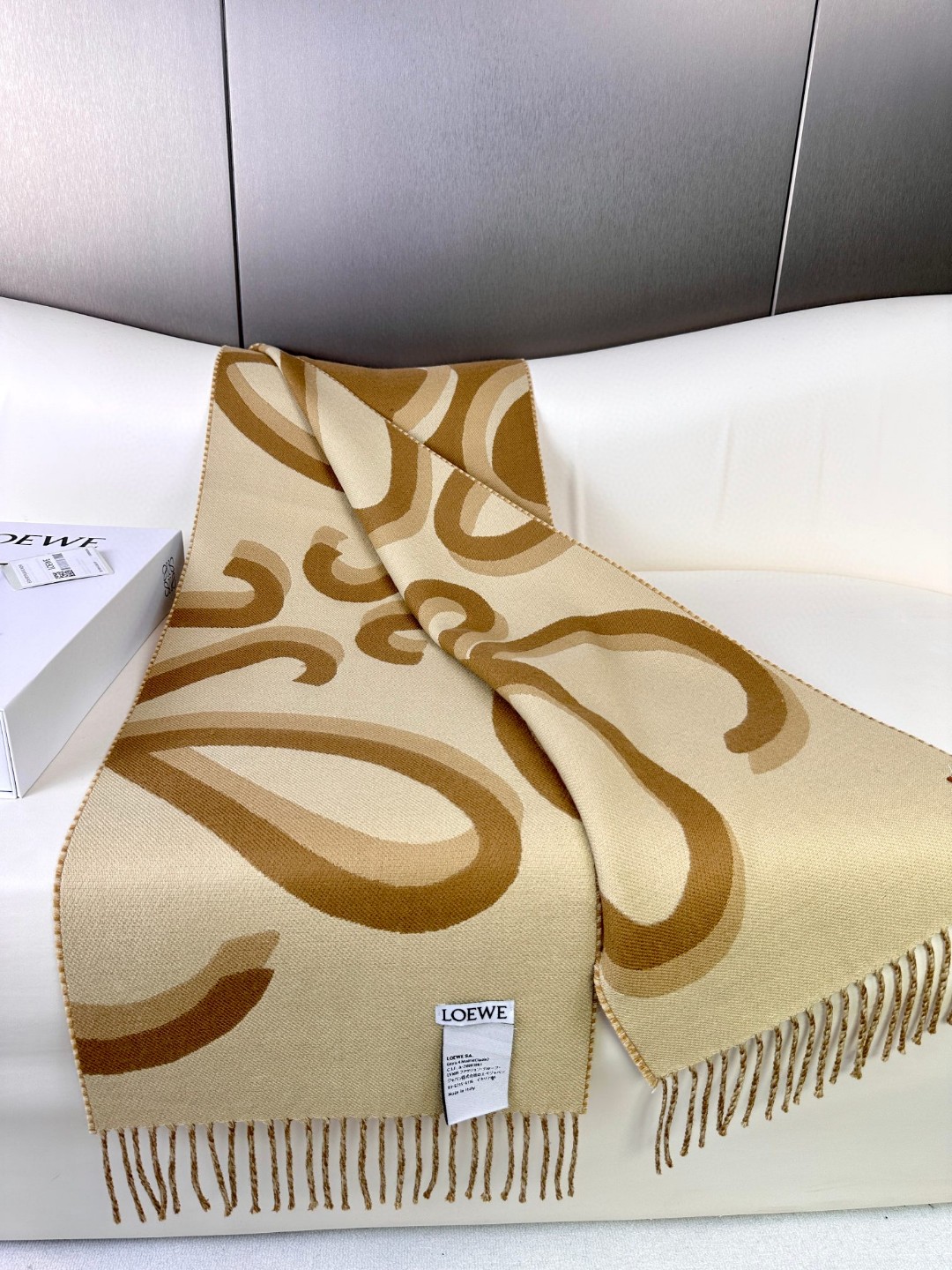 LOEWE罗意威羊绒面料双面围巾