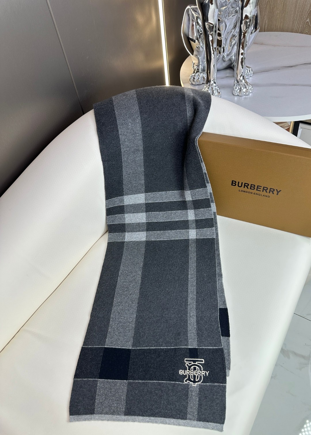Burberry巴宝莉TB羊绒格纹男士围巾
