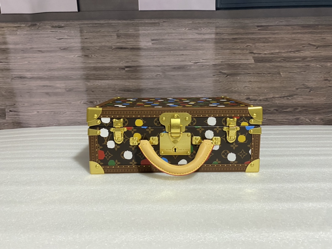 NO:270068,Tower box 40cm (polka dot presbyterian   red),19860909塔箱40cm（波点老花 正红）,,luggage