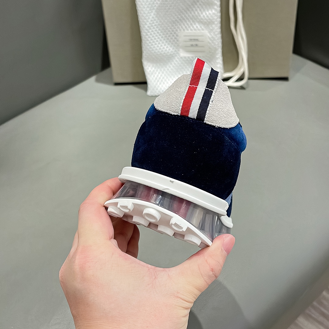 THOM BROWNE Transparent Rubber Sole Sneaker from Early Fall Series in Size 38-44 – P888 - 图片 8