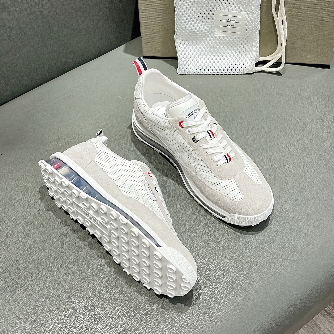 THOM BROWNE White Sneaker with Transparent Soles from Early Autumn Series – Price and Details - 图片 2