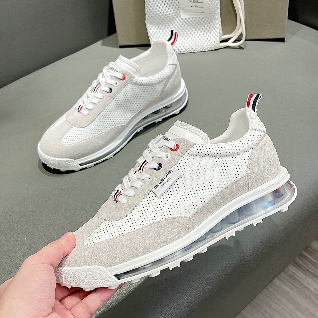 THOM BROWNE White Sneaker with Transparent Soles from Early Autumn Series – Price and Details - 图片 6