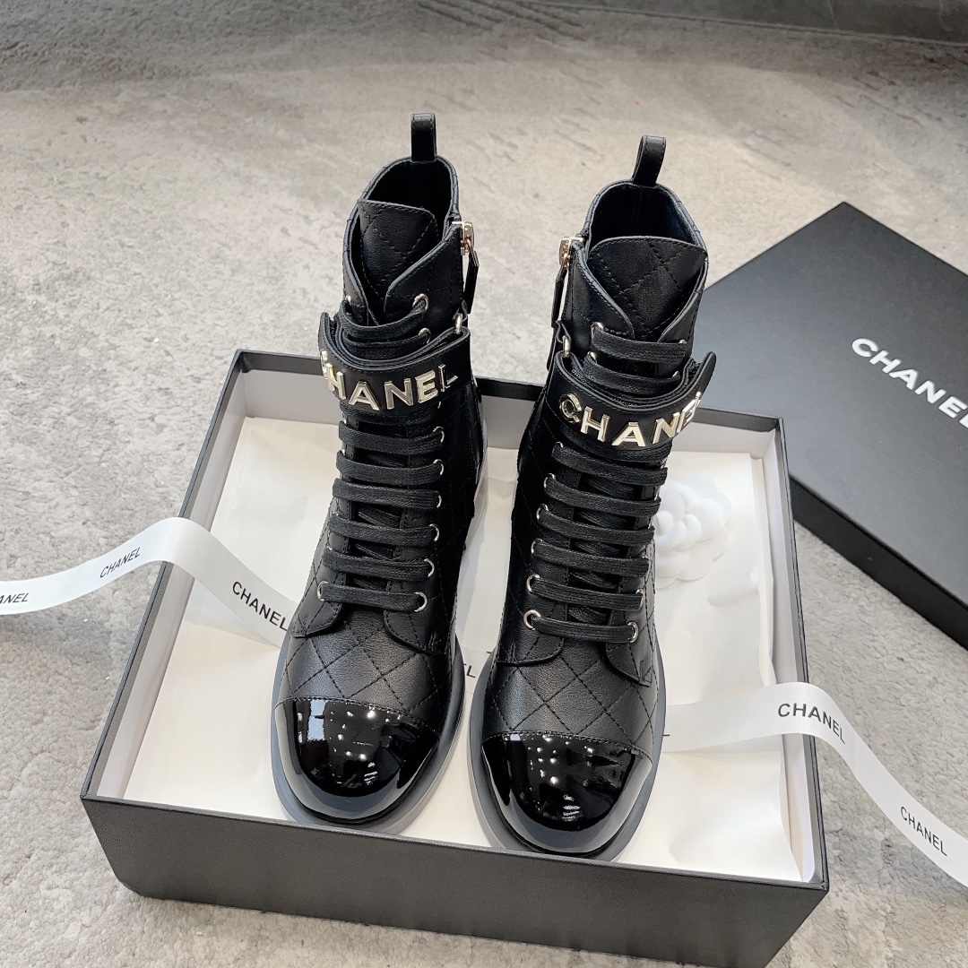 CHANEL 秋冬モデル レディースブーツ スリッポン ストレートブーツ 乗馬ブーツ イタリア製本革アウトソール