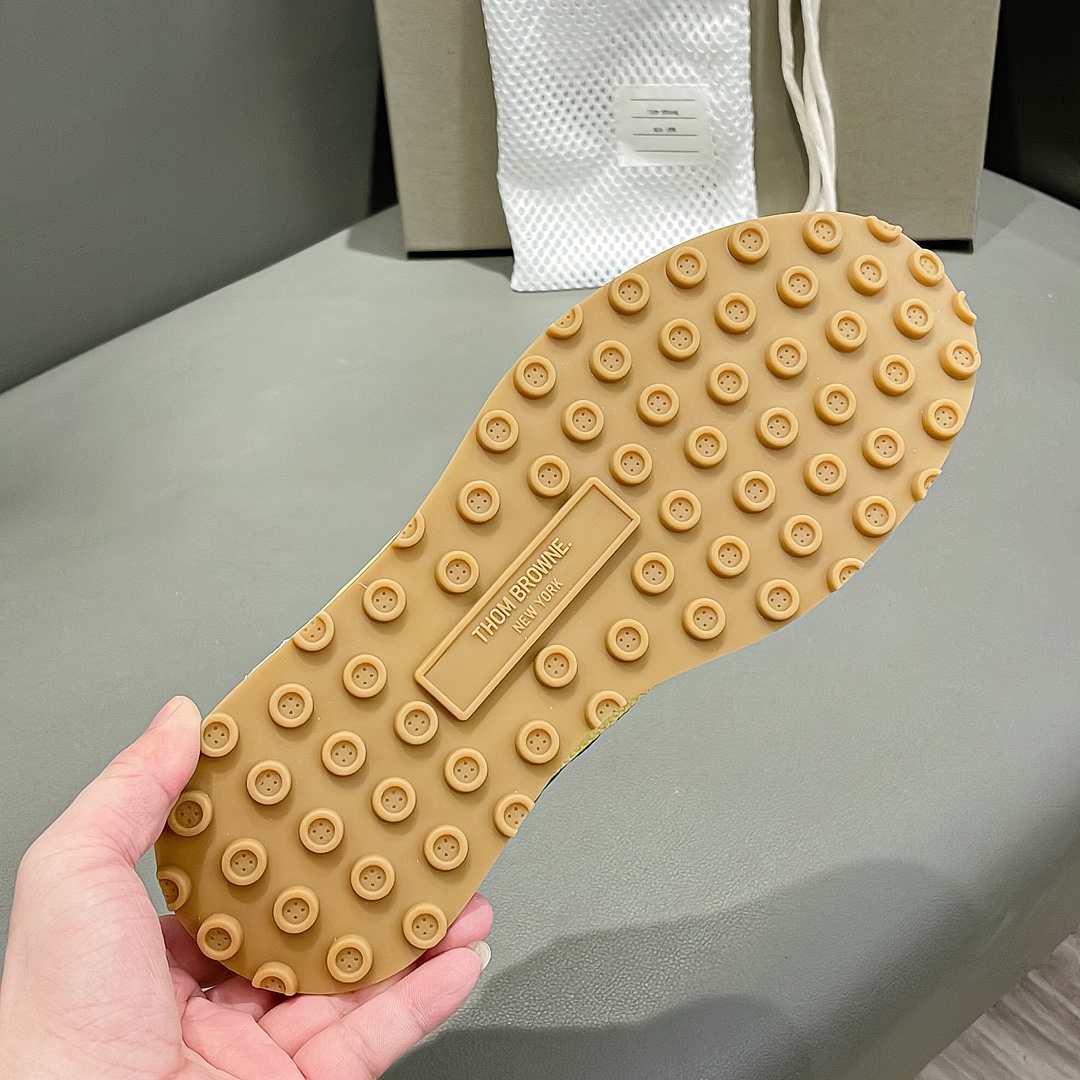 THOM BROWNE Early Fall Green Velvet Knitted Shoes with Cow Skin Liner – Size 38-44 – P888 - 图片 5