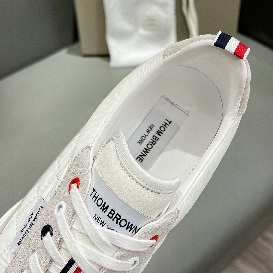 THOM BROWNE White Woven Sneakers from Early Autumn Series – Detailed Review and Pricing - 图片 9