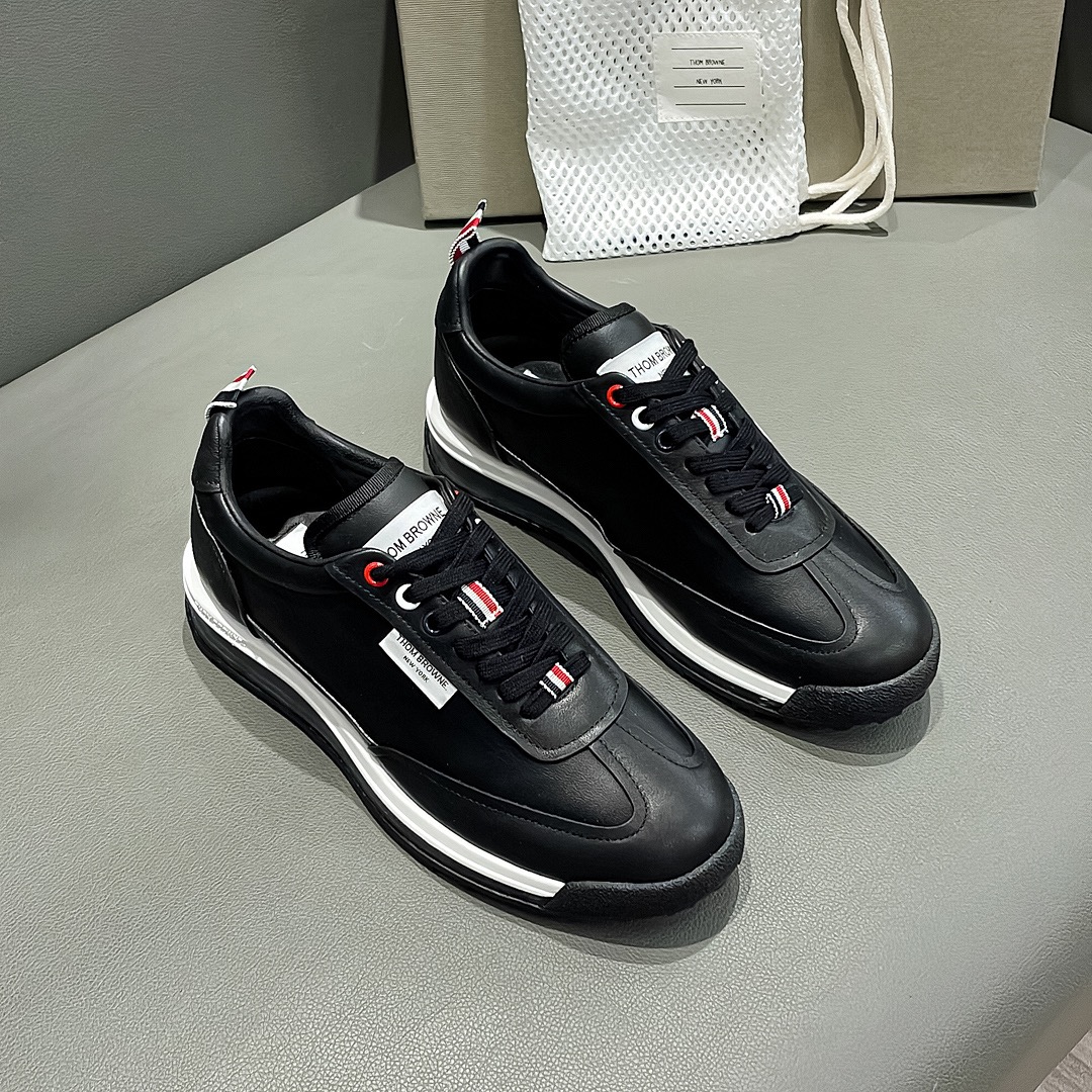 “THOM BROWNE Morning Shoes Black Calf-Skin Sneaker from Early Fall Series” - 图片 1