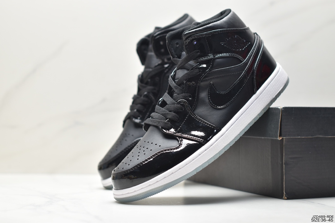 140 耐克Nike Air Jordan 1 Retro High OG”Black/White“AJ1代篮球鞋 DR6492-100