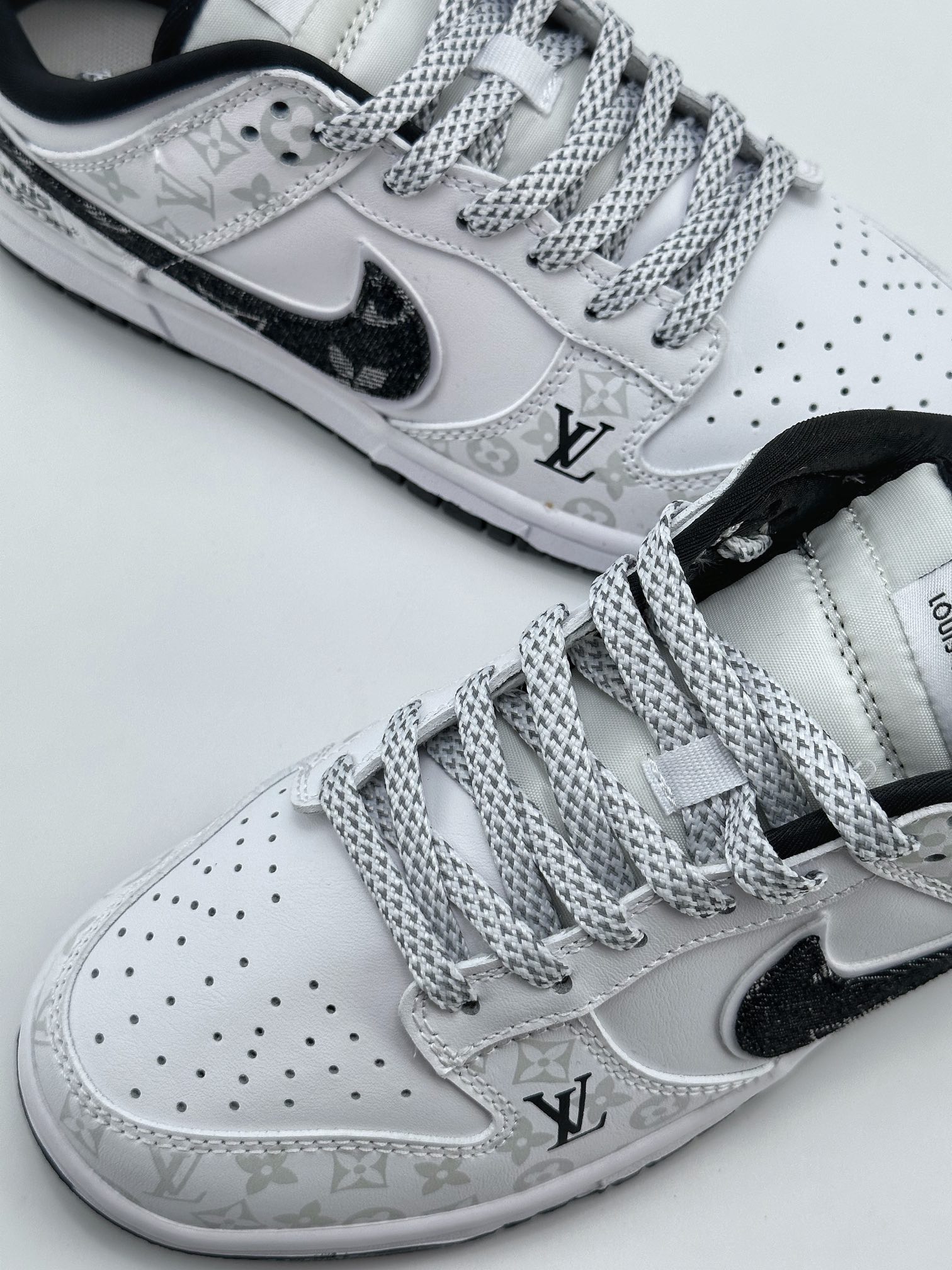 Nike SB Dunk Low x Louis Vuitton White and Black LV Print DD1391-136