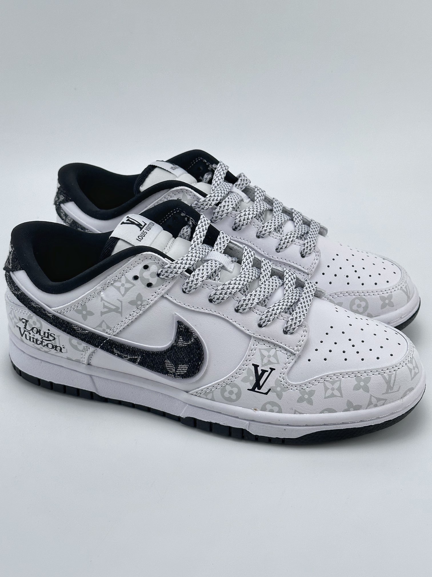 Nike SB Dunk Low x Louis Vuitton White and Black LV Print DD1391-136