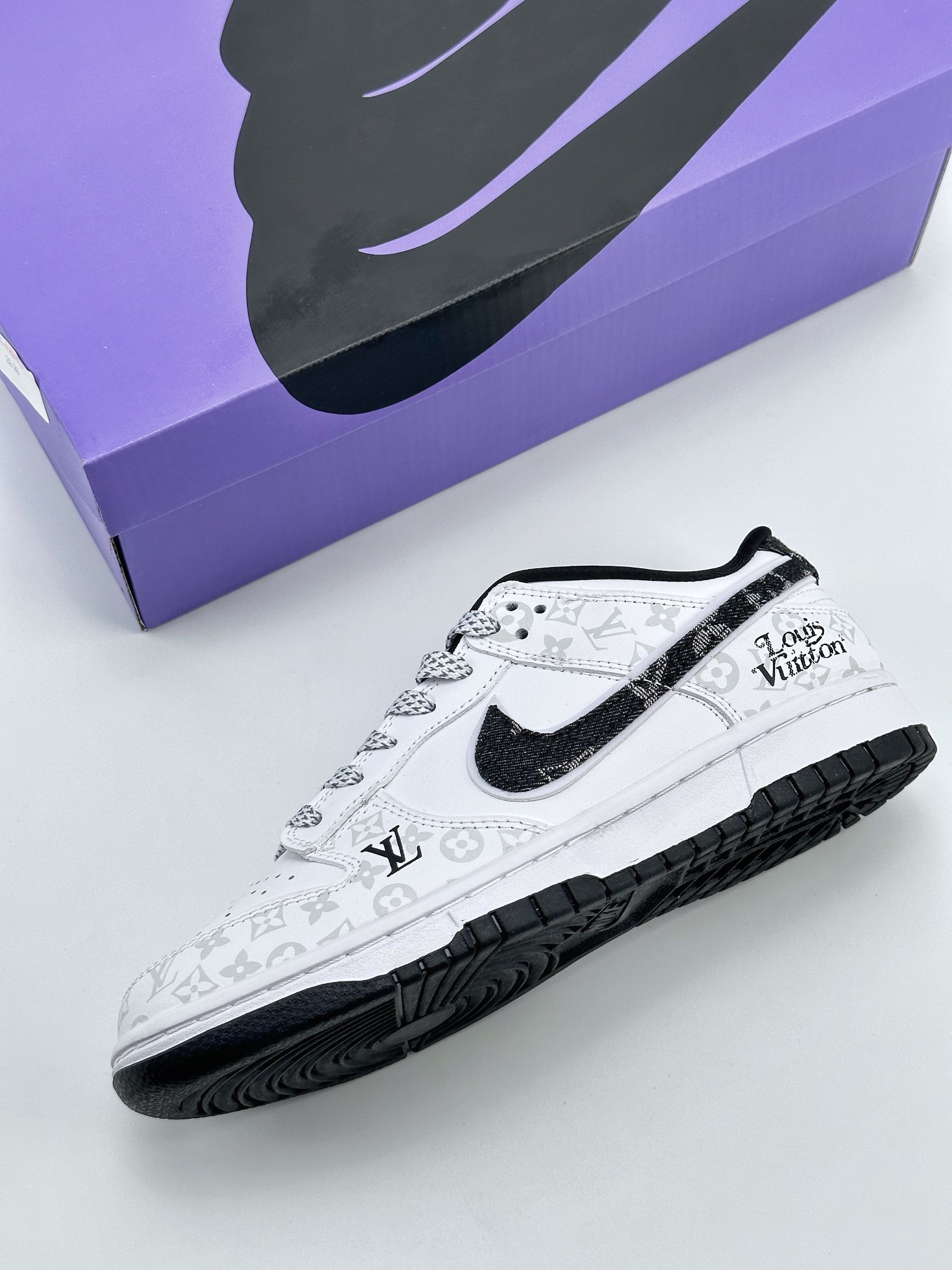 Nike SB Dunk Low x Louis Vuitton White and Black LV Print DD1391-136