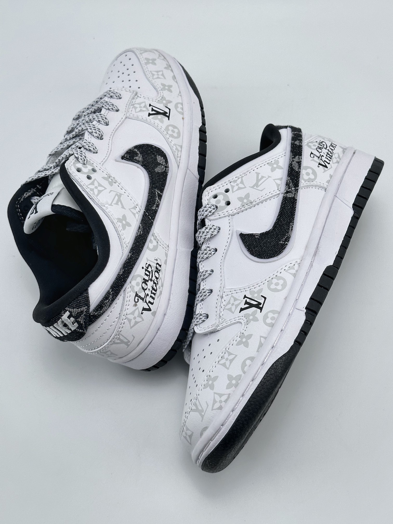 Nike SB Dunk Low x Louis Vuitton White and Black LV Print DD1391-136