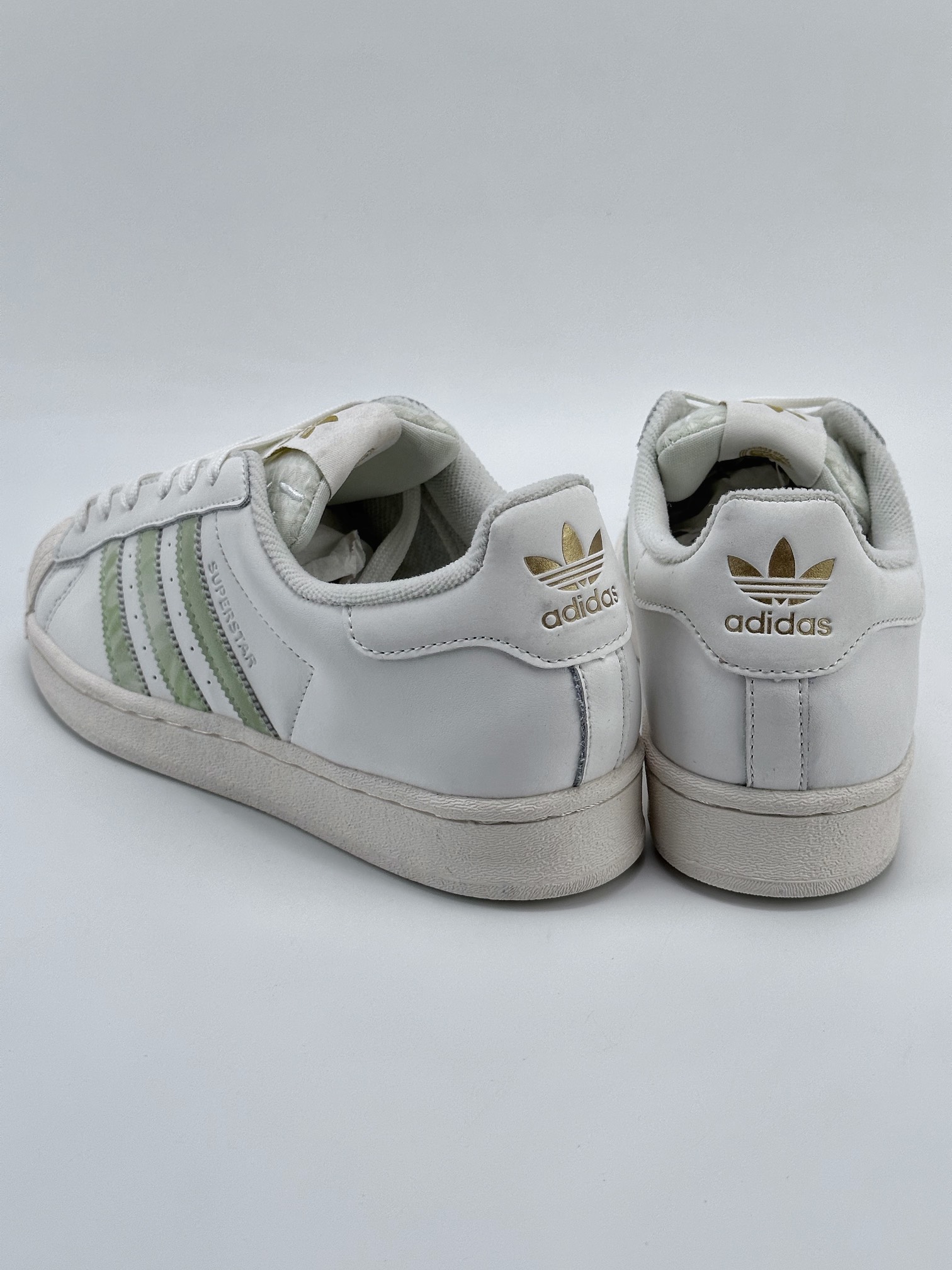 AD Originals Superstar Vegan W Shell Toe Beige Green HQ6668