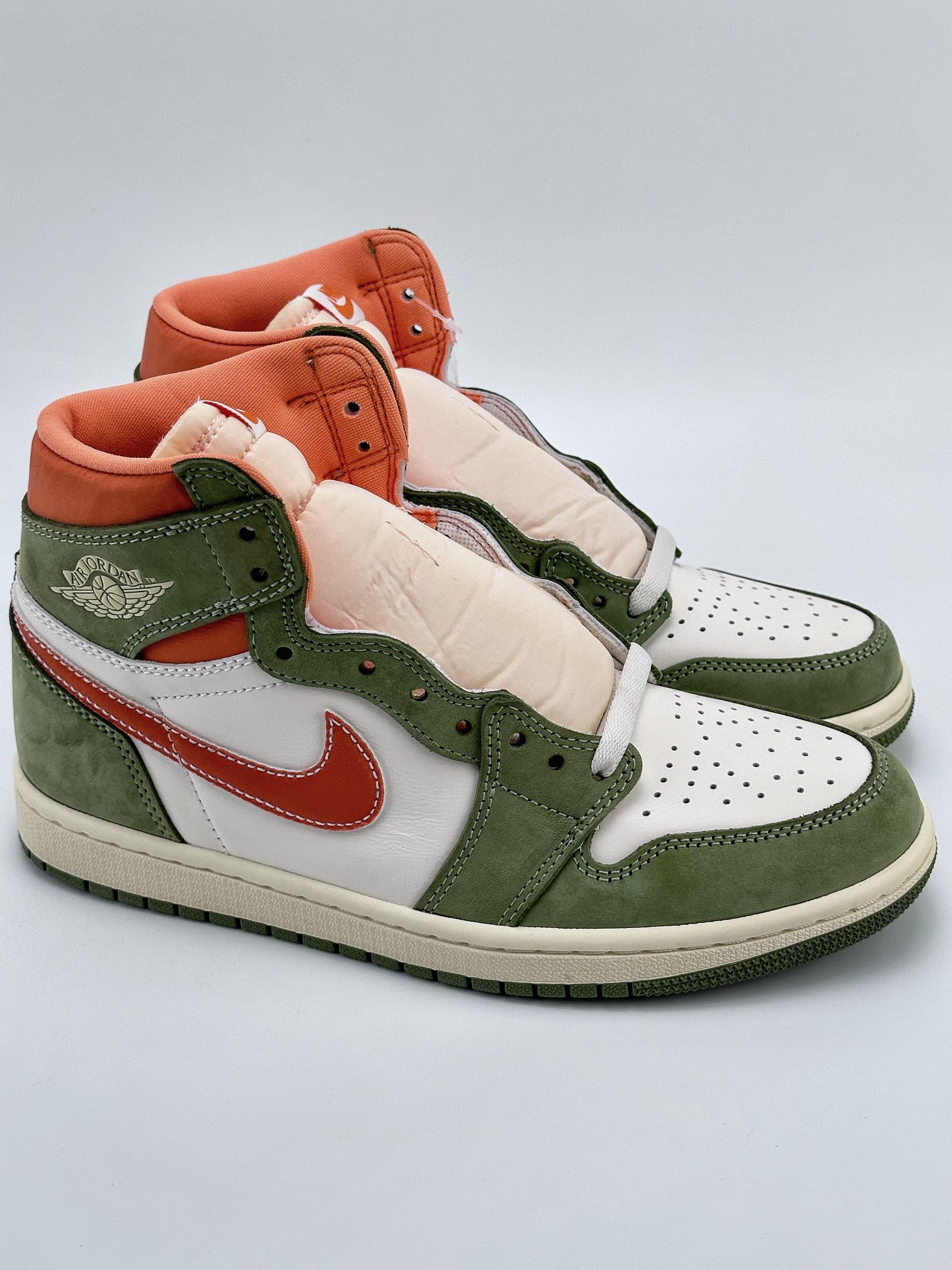 Air Jordan 1 High OG “Craft Celadon” 麂皮墨绿橙 FB9934-300