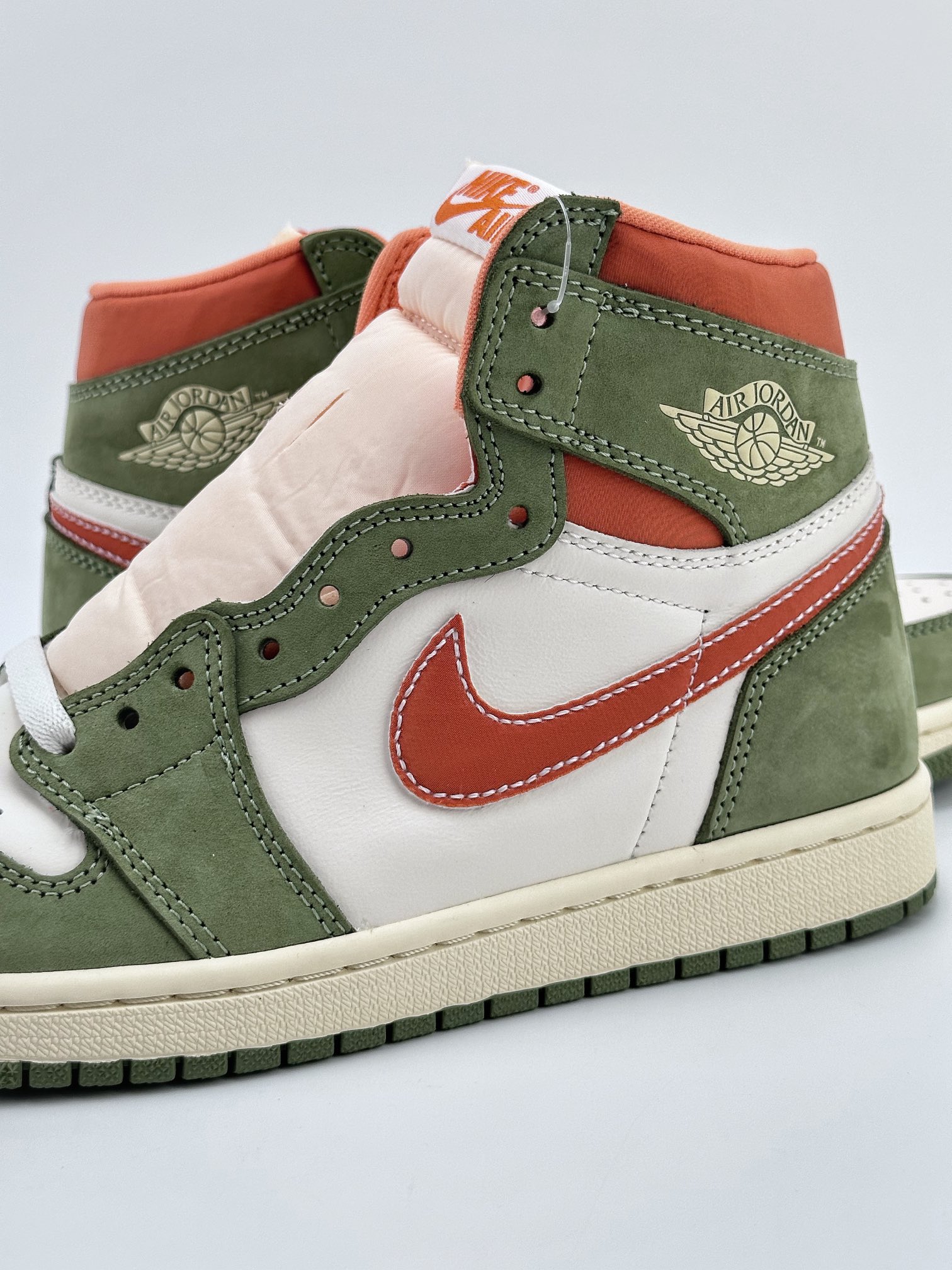 Air Jordan 1 High OG “Craft Celadon” 麂皮墨绿橙 FB9934-300