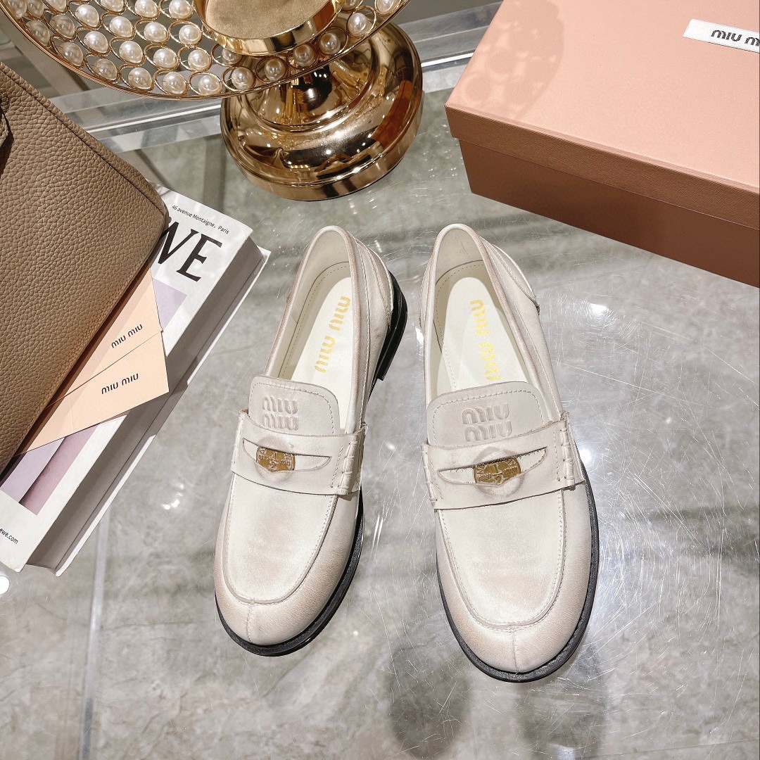 MiuMiu Zapatos Loafers