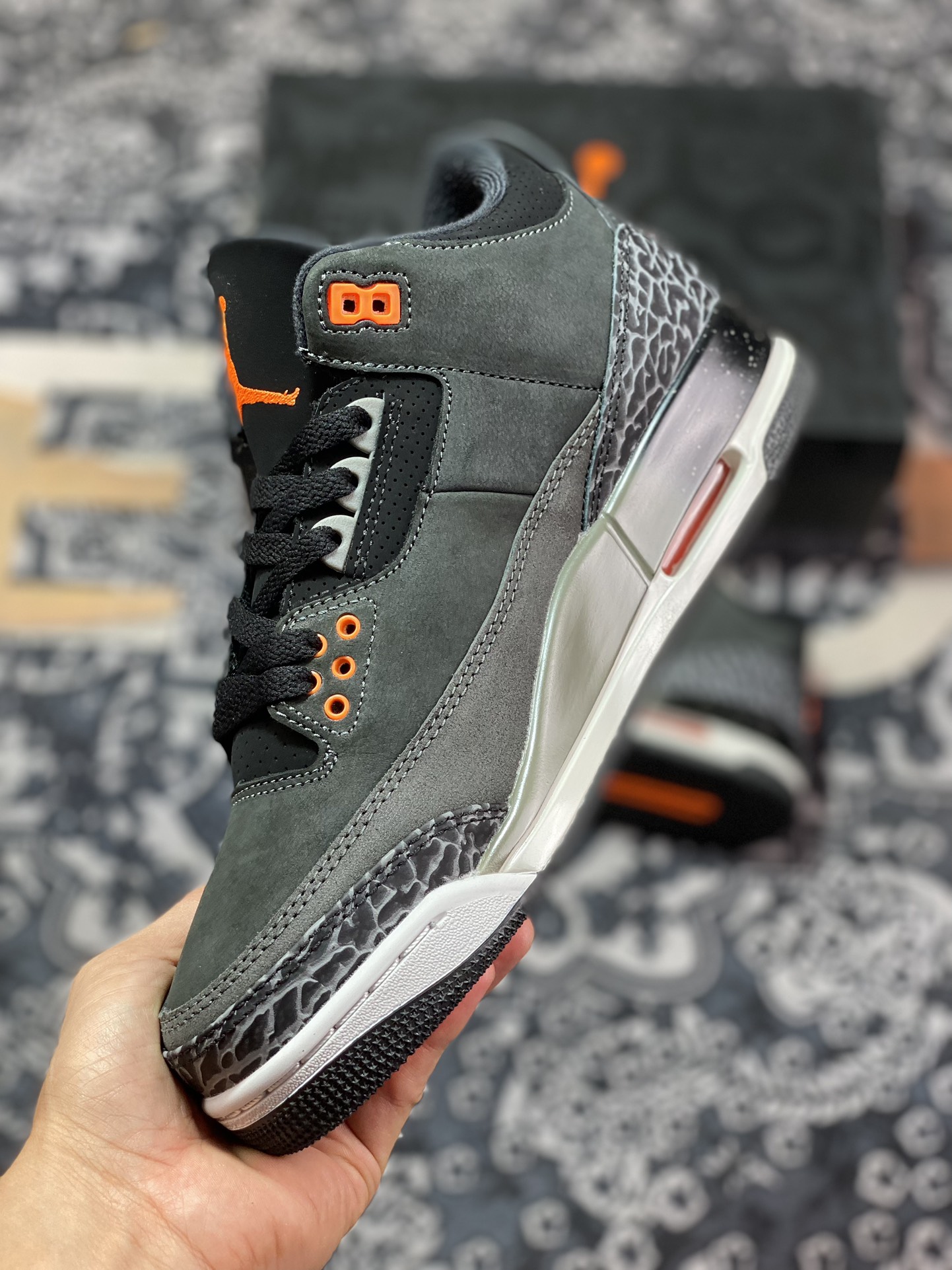 Air Jordan 3 ”Fear” Grey and Black CT8532-080