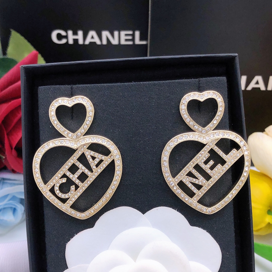 NO:105340,Number XED0898 [ch*nel latest love earrings] consistent ZP brass material, jewelry quality19860909编号XED0898【ch*nel最新款爱心耳钉】一致ZP黄铜材质,饰品精品,Jewelry