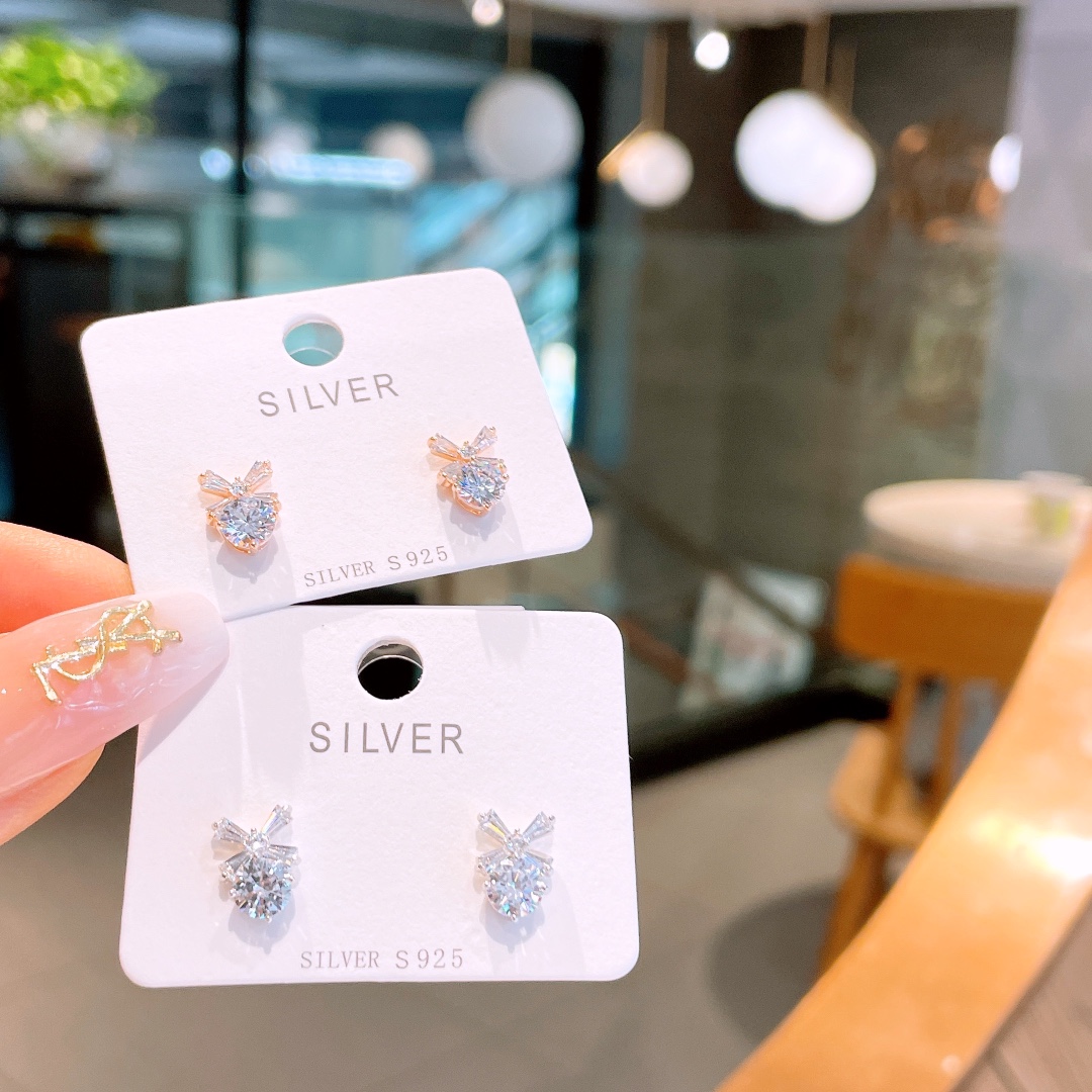 高級感アレルギー対応シルバーイヤリングゴールド 告白