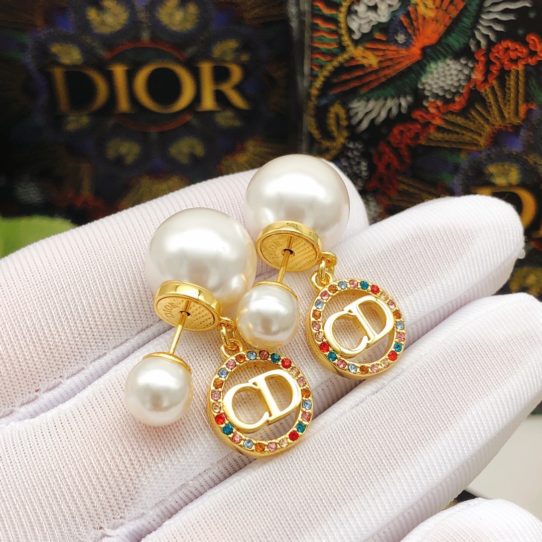 NO:105314,Number DED0037 [dio* latest large and small pearl colored diamond earrings] consistent ZP brass material, jewelry quality, dior19860909编号DED0037【dio*最新款大小珍珠彩钻耳钉】一致ZP黄铜材质,饰品精品,dior,Jewelry