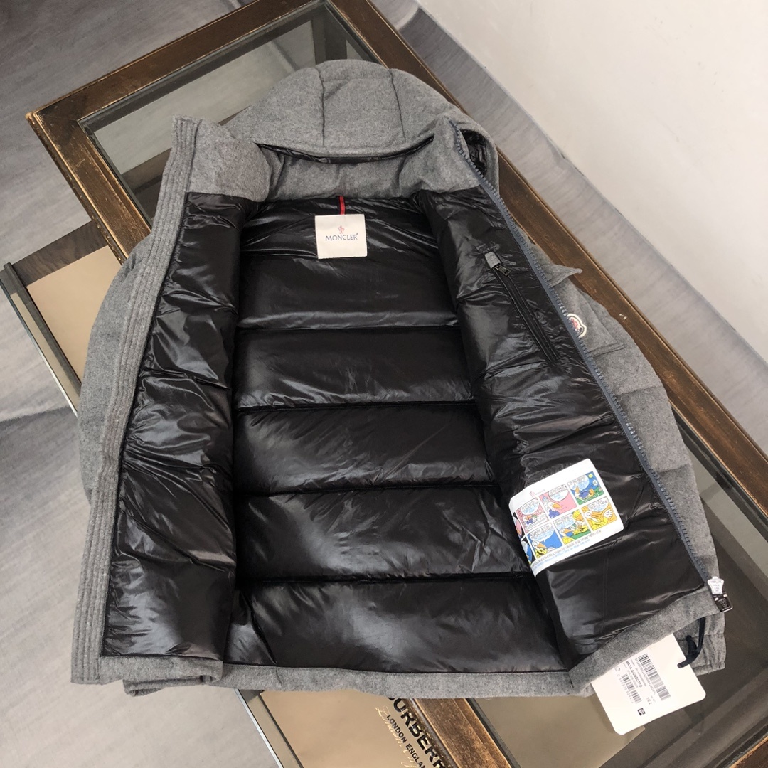 MONCLER 蒙口 最新经典玛雅款灰色🔥采用羊毛面料,全新订制五金辅料,90白鸭绒填充,男女同款,今年