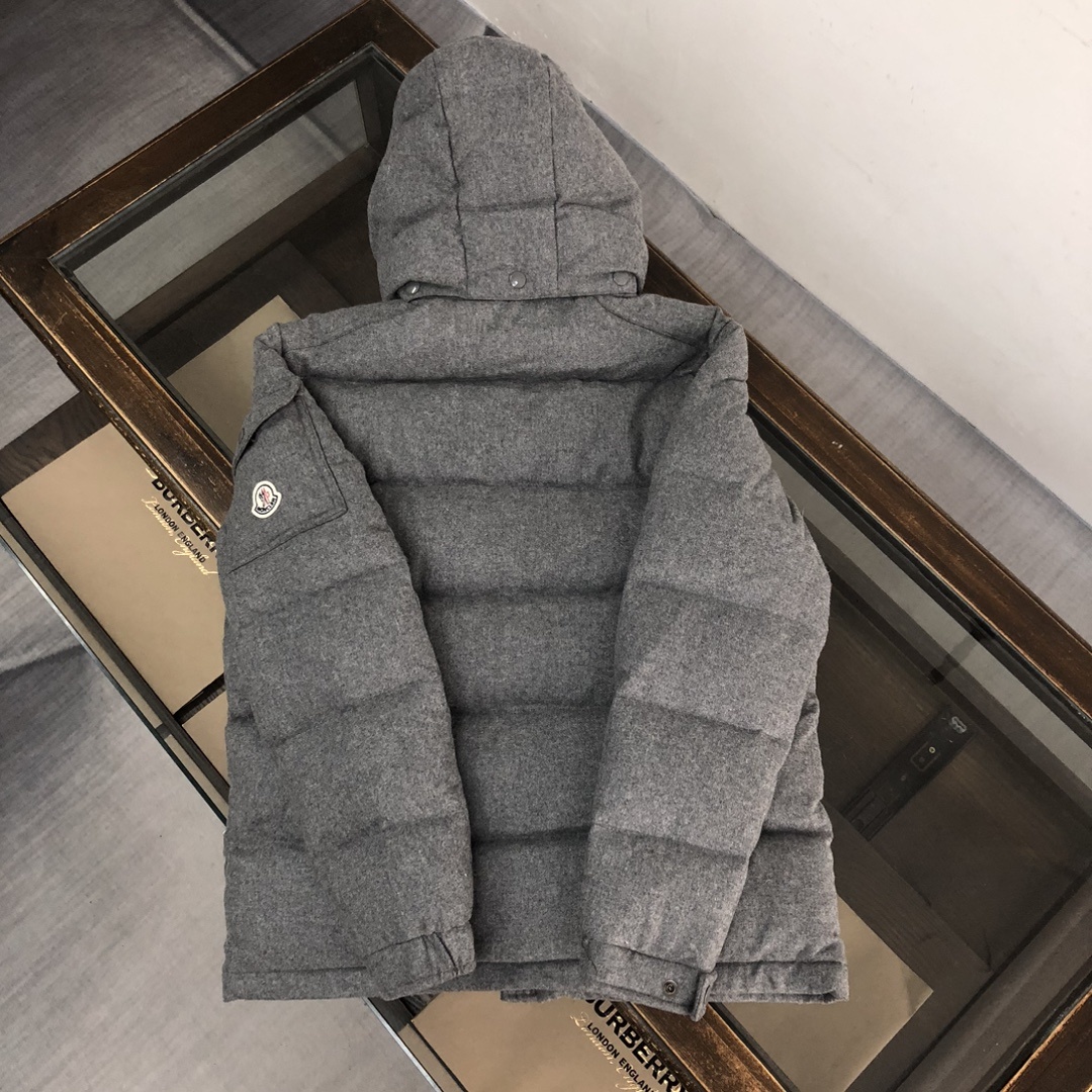MONCLER 蒙口 最新经典玛雅款灰色🔥采用羊毛面料,全新订制五金辅料,90白鸭绒填充,男女同款,今年