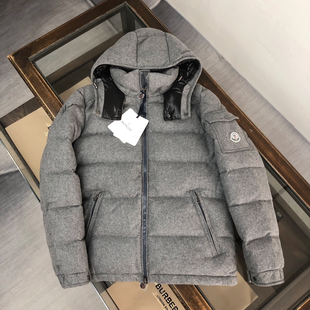 MONCLER 蒙口 最新经典玛雅款灰色🔥采用羊毛面料,全新订制五金辅料,90白鸭绒填充,男女同款,今年