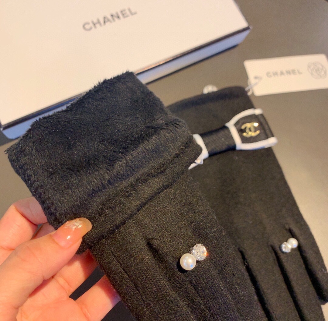 新款Chanel香奈儿专柜新品羊毛手套时尚手套秋冬保暖加绒内里大蝴蝶结上手超舒适柔软百搭！均码
