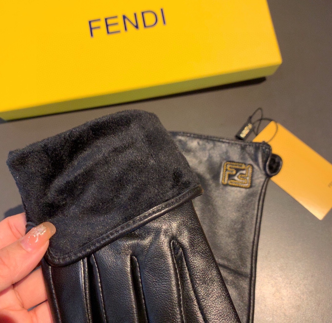 芬迪FENDI2023秋冬羊皮刺绣手套手机触屏值得对比同款不同品质秒杀市场差产品进口一级羊皮内里加绒经典