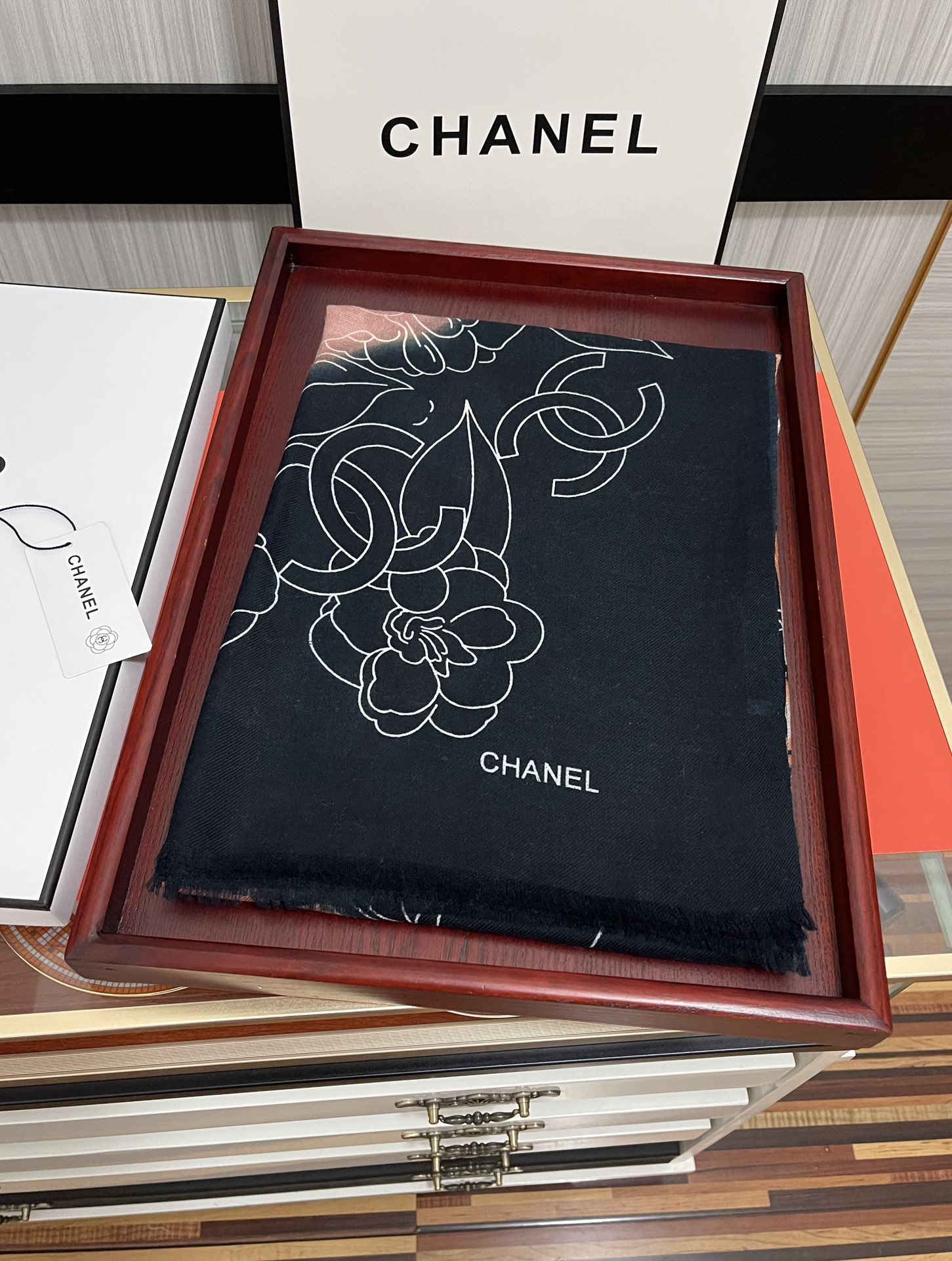 CHANEL香奈儿双面戒指绒长巾