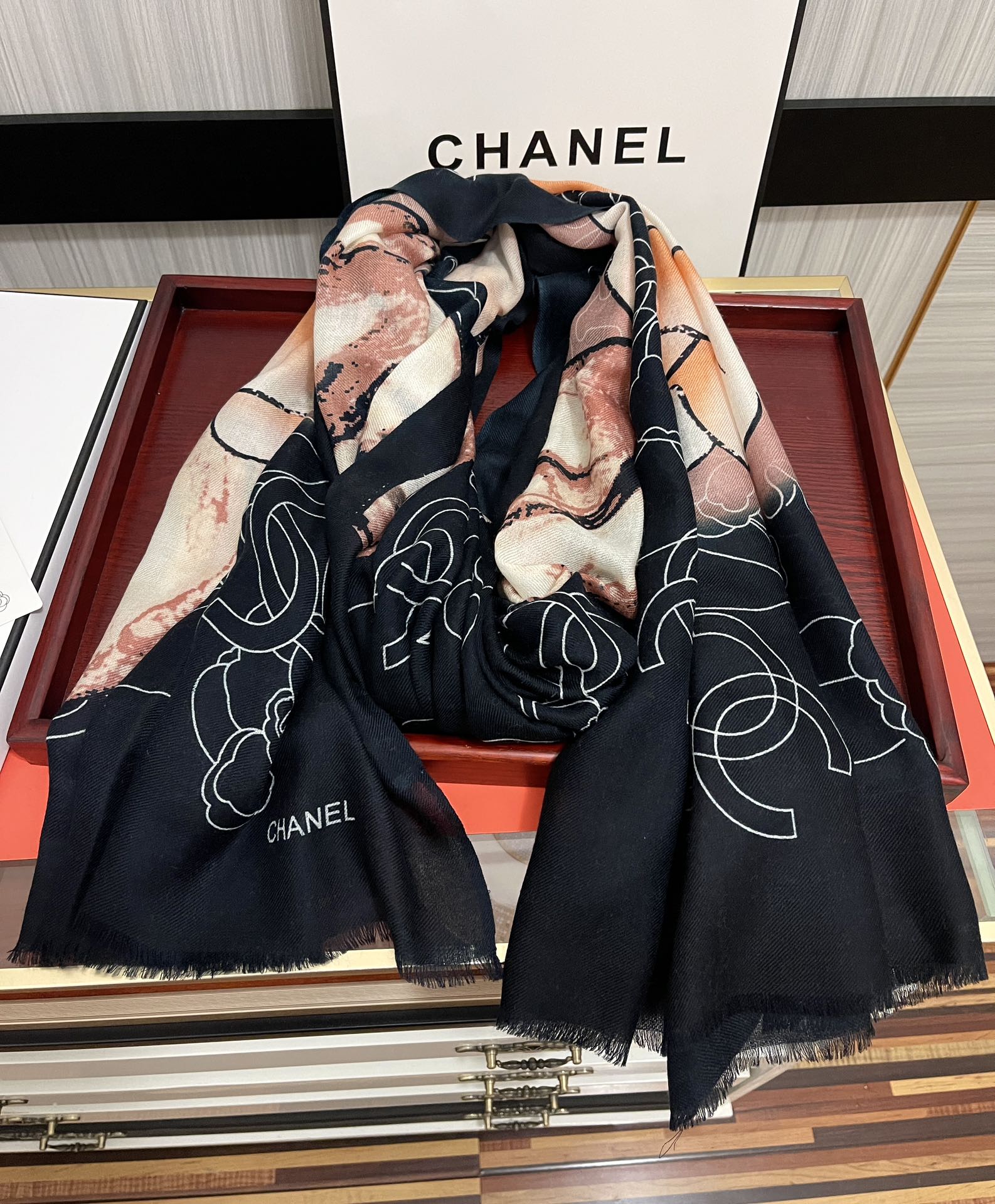 CHANEL香奈儿双面戒指绒长巾