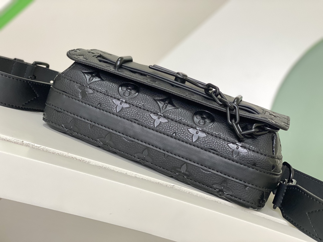 【海原外单 独实家拍】 M57307 此新款 Steamer 邮差包为 New Classics 系列注