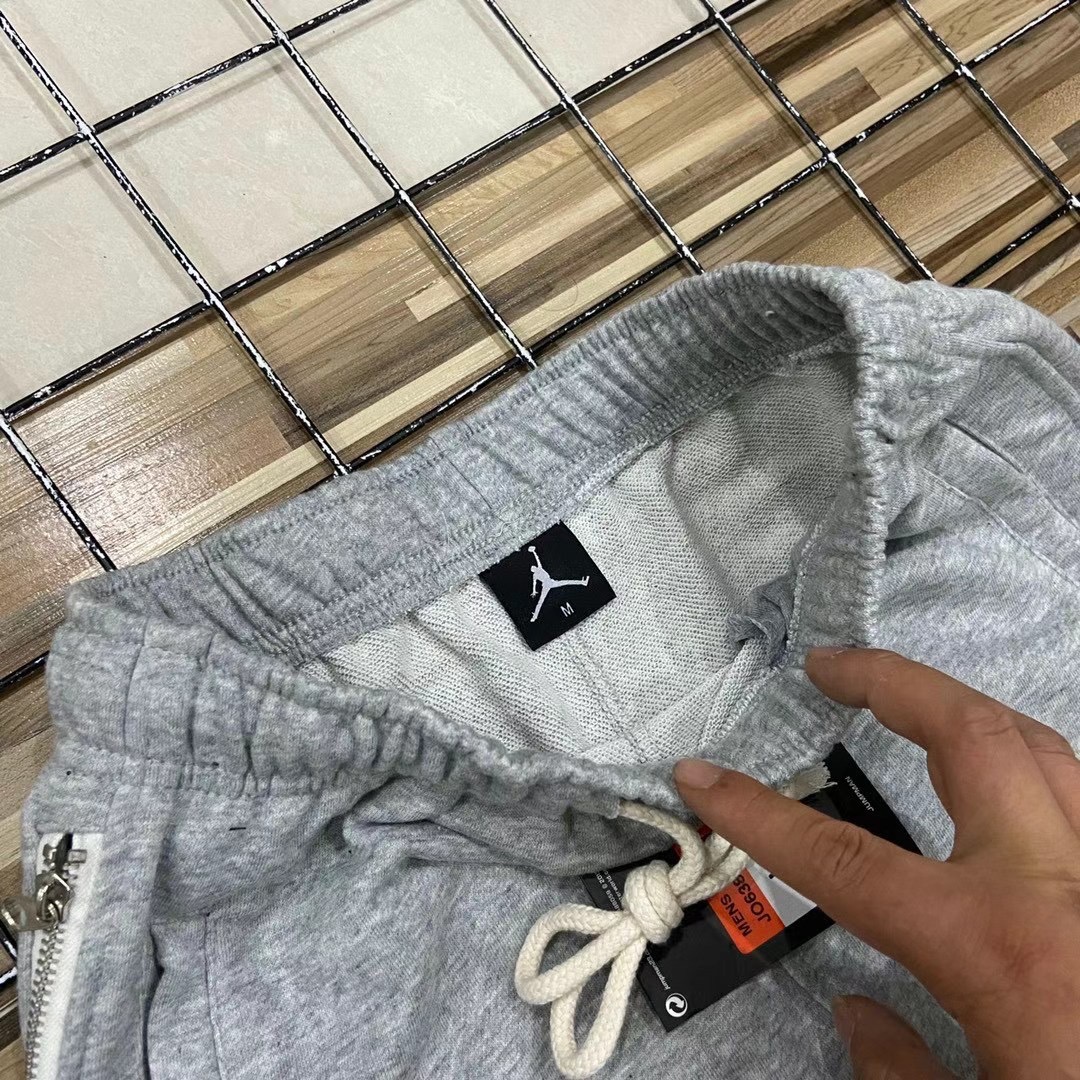 Jordanair Jordan Nike: Lightweight Unisex Corrugated Thongs in Black and Gray - 图片 4