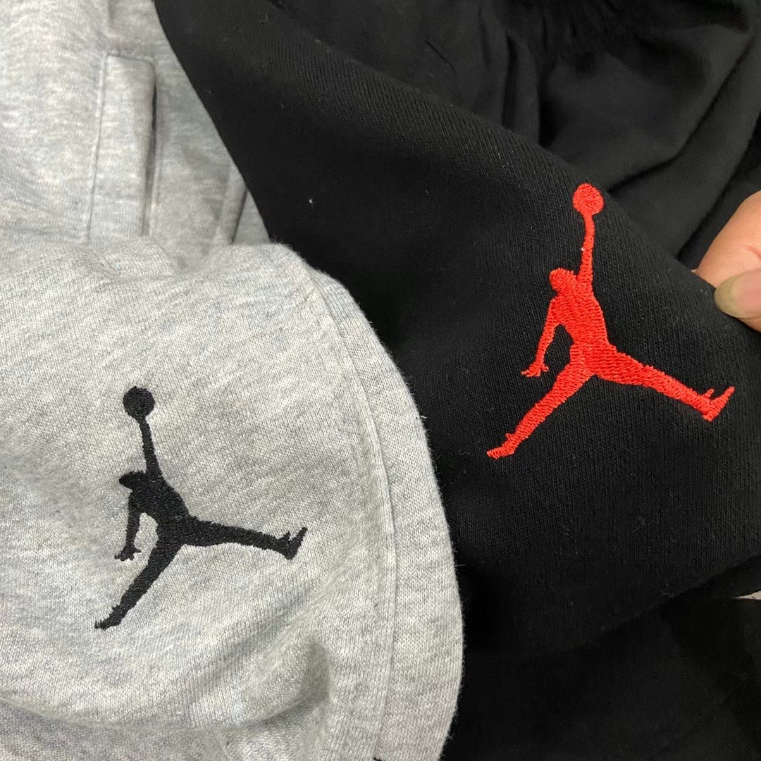 Jordanair Jordan Nike: Lightweight Unisex Corrugated Thongs in Black and Gray - 图片 2